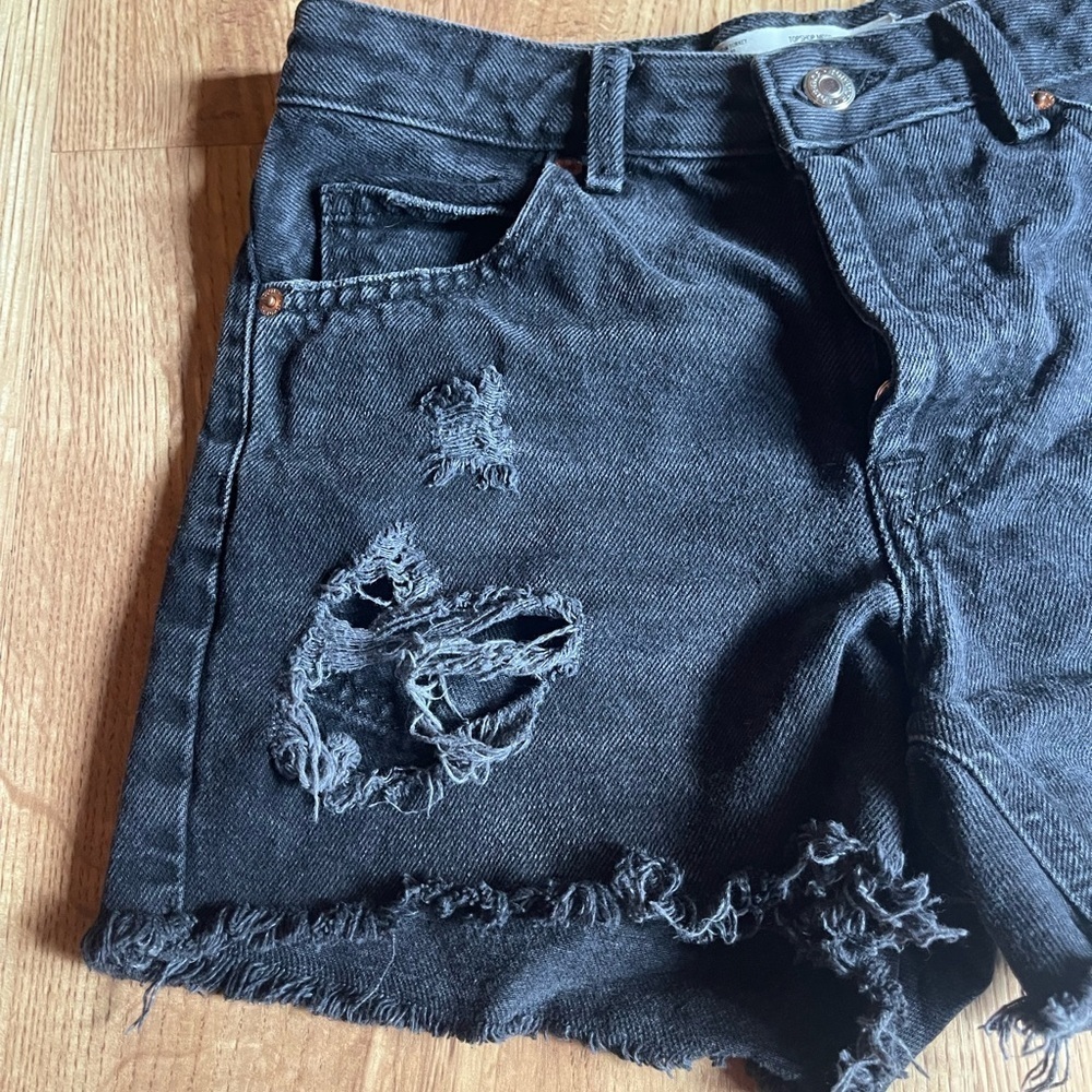 Topshop Moto Ashley Black Distressed Denim Shorts - Picture 2 of 6